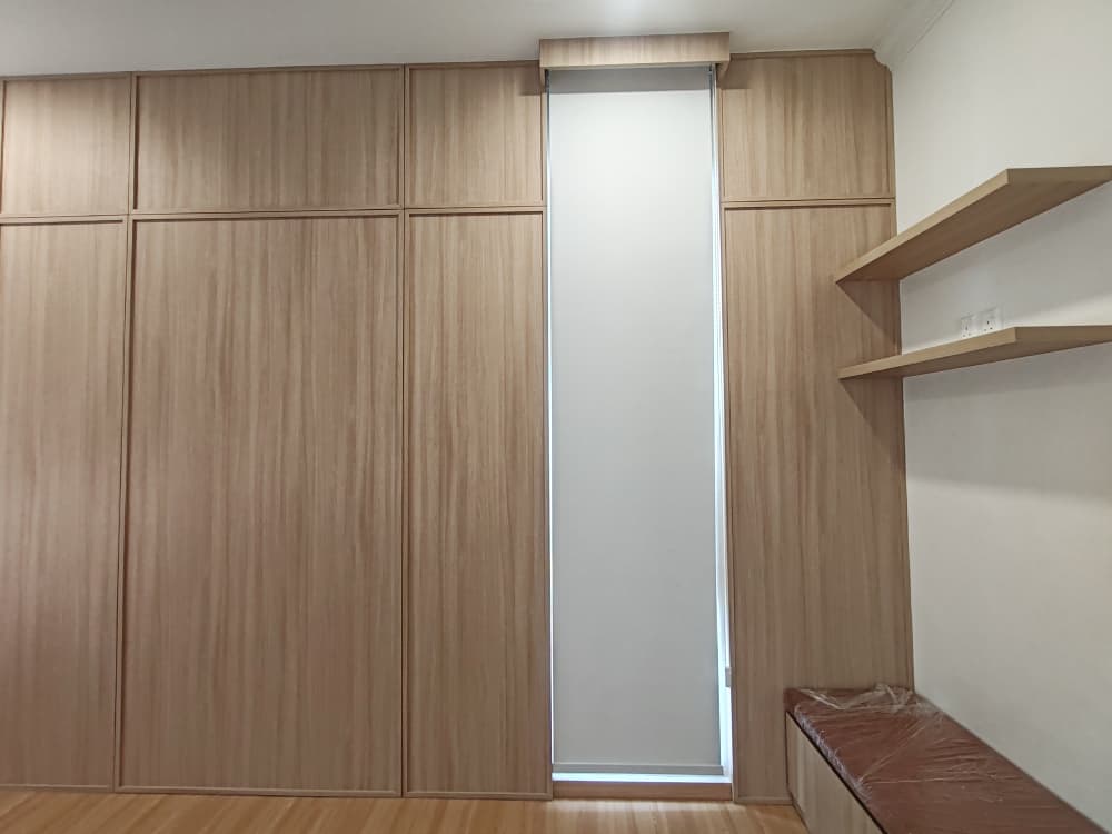 BLACKOUT 100 ROLLER BLINDS